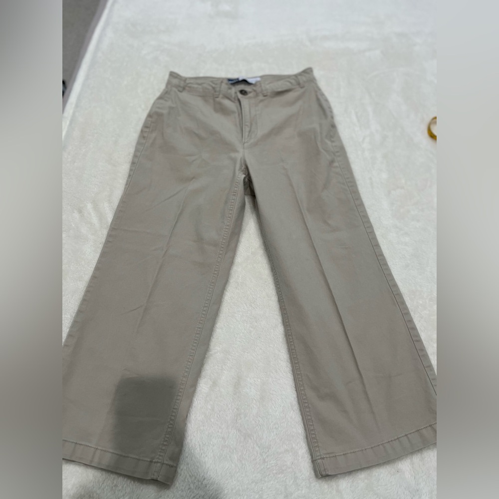 Old Navy Woman’s Extra High-Rise Wide Leg Khaki Pants - Size 8 petite
